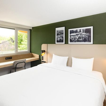 Campanile Les Ulis - Courtaboeuf Hotell Eksteriør bilde